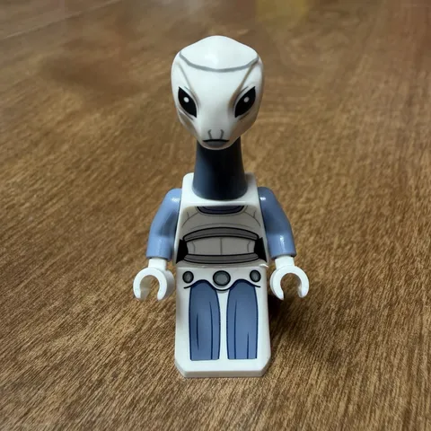 Lego Star Wars Taun We Kaminoan Mini-Figure 75333 SW1216
