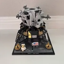 LEGO NASA APOLLO 11 LUNAR LANDER (10266) - no manual/ no box