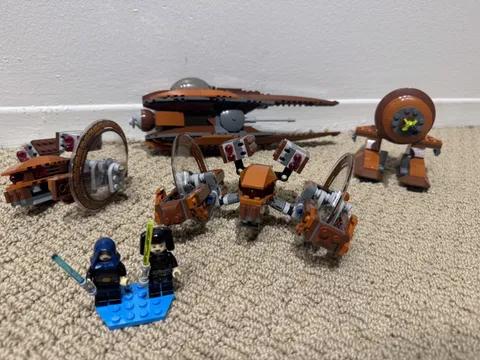 LEGO Star Wars: Geonosian Cannon / Starfighter /Hailfire Droid Lot (75085/7959)