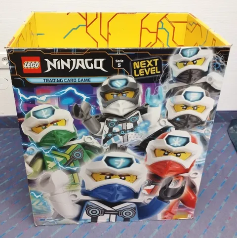 LEGO Ninjago Display Promotion Advertisement Desk Cardboard Table Trading Card