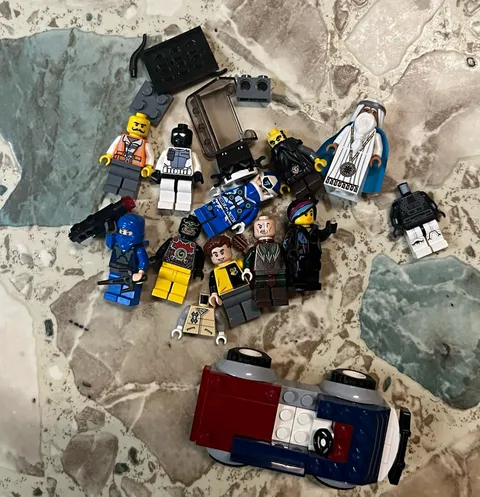 LEGO Minifigures Mixed Lot Minifigure Parts, Small Car Build & Accessories