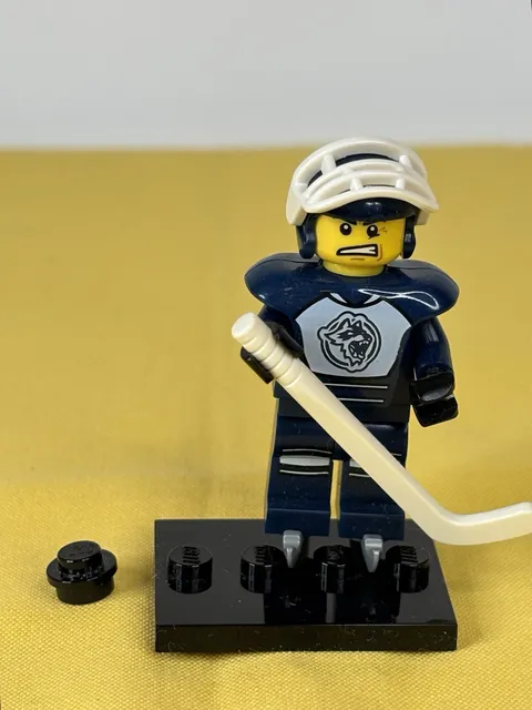 LEGO Series 4 Collectible Minifigures - Ice Hockey Player With Helmet Stick Puck