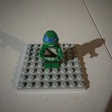 LEGO Teenage Ninja Turtles Leonardo Minifigure TMNT