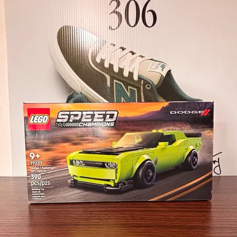 LEGO Speed Champions Dodge Challenger SRT Hellcat 77237 390pcs Box