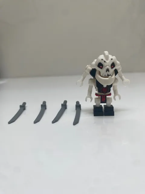 LEGO Ninjago Samukai njo014 Minifigure 2505 2507 Fire Temple + 4 Silver Swords