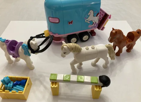 Lego Friends Horses & Trailer Competition Lot--Some pieces from 3186
