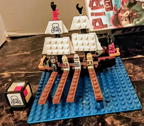  LEGOs W Manual-LEGO Games: Pirate Plank (3848) Seems 100 Complete Sold As Is 
