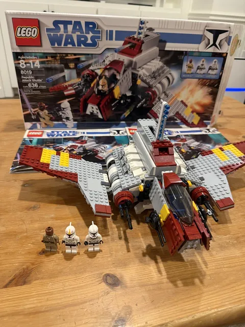 LEGO Star Wars: Republic Attack Shuttle (8019)