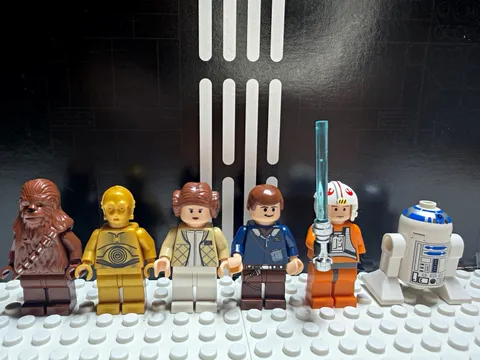 LEGO Star Wars Minifigure Lot Chewbacca C-3PO Leia Han Solo Luke X-Wing RDD2