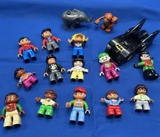 13 Lego Duplo Minifigs Joker, Robin, Sir Top ham Hat + Batmobile , Animals
