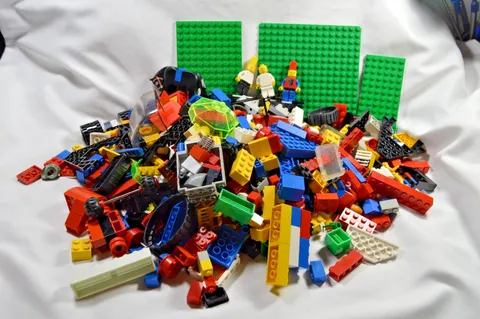 Vintage LEGO Blue Plastic Container/Carrying Case with Assorted LEGOS