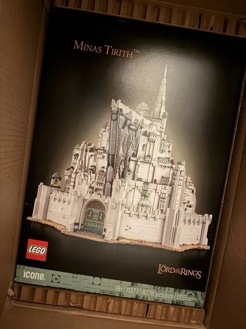 LEGO Icons 11377 The Lord of the Rings Minas Tirith - BNIB