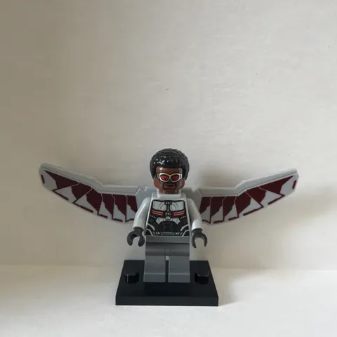 LEGO minifigure Falcon sh0261 Marvel Avengers 76050 fixed wings Captain America