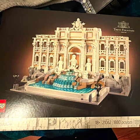 LEGO Architecture Trevi Fountain 21062 Landmark Series 1880 pcs 18+ Box