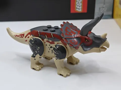 NEW Jurassic World Triceratops Custom Lego Dinosaur Figure
