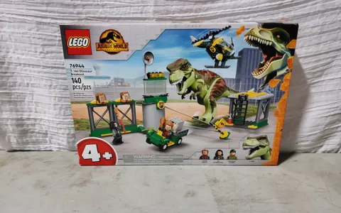 LEGO Jurassic World: T. Rex Dinosaur Breakout 140 Pieces 76944LEGO Jurassic Worl