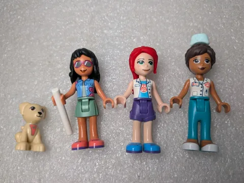 Lego Friends Minifigures For Heartlake City Vet Clinic #41446 Donna Savannah Mia