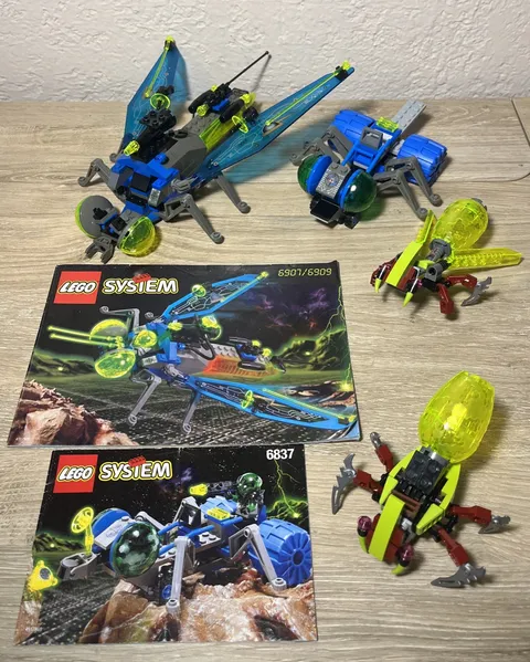 LEGO Space: Sonic Stinger (6907) And 6837