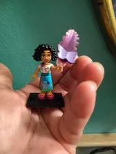 LEGO Minifigure Disney Encanto Mirabel Madrigal 43215 With A Butterfly Dis117