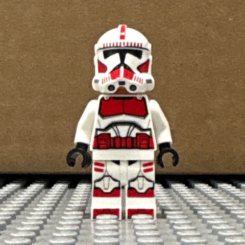 LEGO Star Wars Clone Trooper Minifigure White Armor with Red Markings