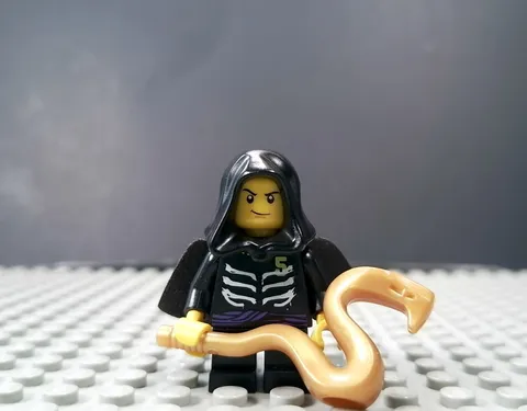 Lego Lloyd Garmadon Minifigure Ninjago Rise of the Snakes 9457 9552 9443 njo0038