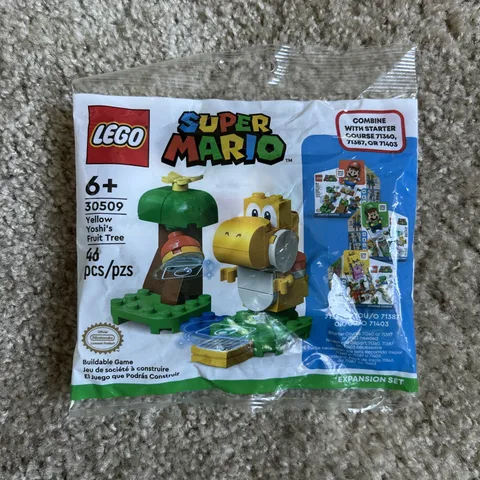 LEGO Super Mario 30509 Yellow Yoshi’s Fruit Tree Sealed Polybag 46 Pieces