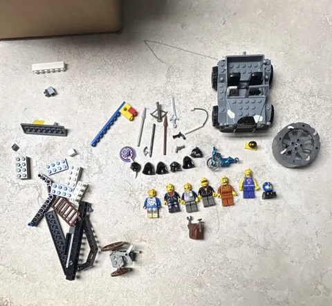 VINTAGE LEGO Bulk Mixed Lot Minifigures Vehicle Parts & Accessories Multicolor