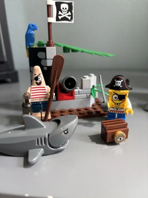 LEGO Pirate SpongeBob Minifigure 3817 Bob032 AND Pirate Patrick