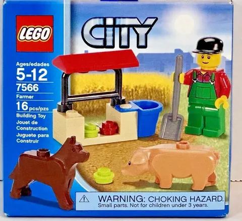 LEGO 7566 City Farmer New Sealed Retired Pig Dog Town Farm Ships Fast NISB