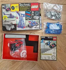 Lego vintage 8050 Building Set with Motor complete with box and instructions