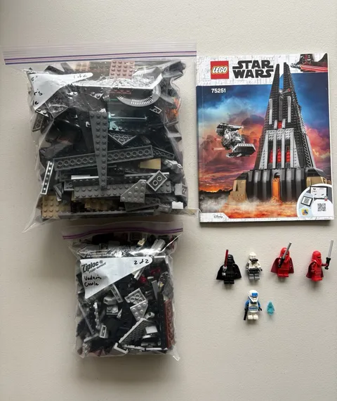 LEGO Star Wars Darth Vader’s Castle (75251) | Complete w/ Minifigures & Manual