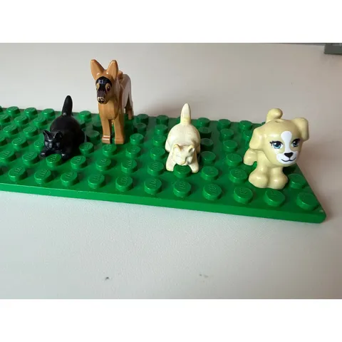 LEGO Animal Minifigure Lot Unisex OS Pets German Shepherd Cat Puppy Multi-Color