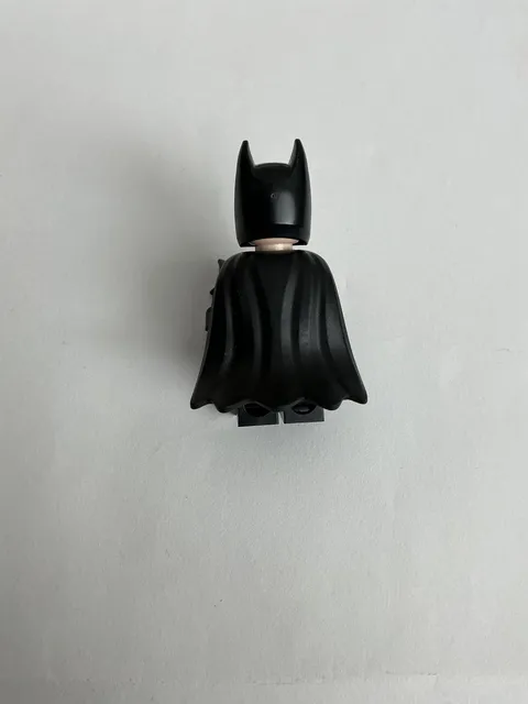 LEGO Batman minifigure Dark Knight Wayne Nolan 76303 