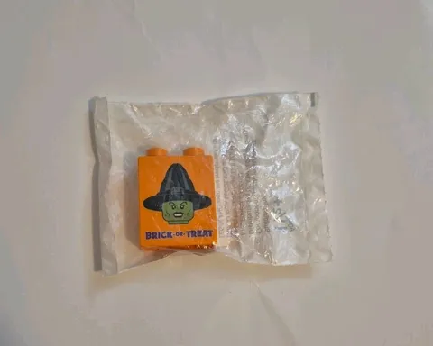 Rare Legoland Florida Resort Brick Or Treat 2014 Commemorative Halloween Duplo