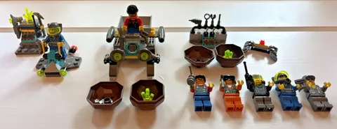 LEGO (4910) + (4920) + (4930) - 99% Complete