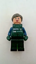 LEGO 70915 Swat Female Minifigure Minifig from DC Batman 