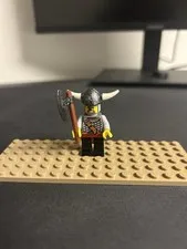 Lego 7017  Viking Warrior  Mini figure- Vikings- Helmet/Viking armor