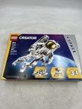 LEGO Creator Space Astronaut 3 On 1 31152 647 PCS New In Box