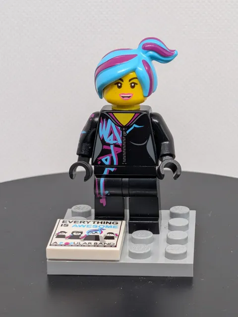 LEGO Lucy Wyldstyle Minifigure 70847 Magenta Hoodie The LEGO Movie 2