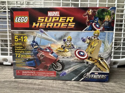 LEGO Marvel: Captain America's Avenging Cycle 6865 NEW SEALED
