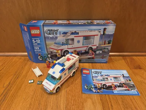 LEGO CITY: Ambulance (4431) 85% Complete W/Instructions & Box READ
