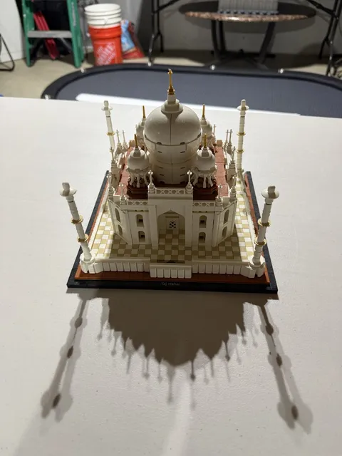 LEGO ARCHITECTURE: Taj Mahal (21056)