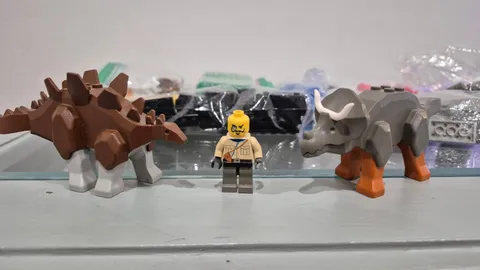 LEGO 5955 All Terrain Trapper Adventurers Dino Island 77% Complete w/ Both Dinos