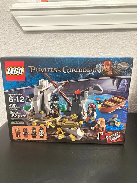 FACTORY SEALED LEGO Pirates of The Caribbean: Isla de Muerta (4181) Retired