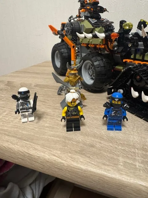 [RETIRED SET] LEGO NINJAGO 70654 Hunted Dieselnaut - Complete with Manual