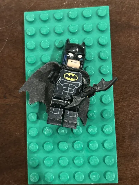 LEGO Batman Minifigure From Set 76122