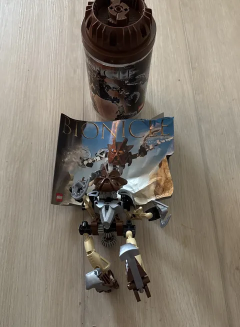 Lego Bionicle TOA POHATU NUVA 8568 Incomplete Figure Includes manual