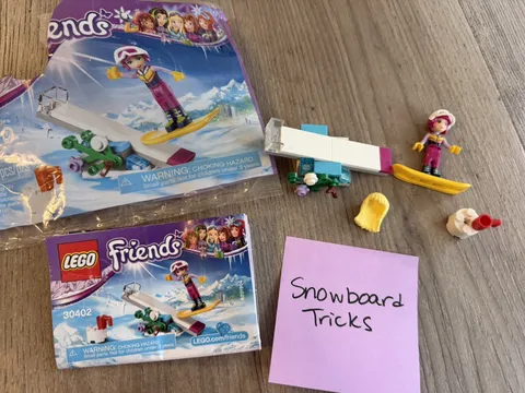 Lego Friends Stephanie Snowboard Tricks 30402- Complete! 