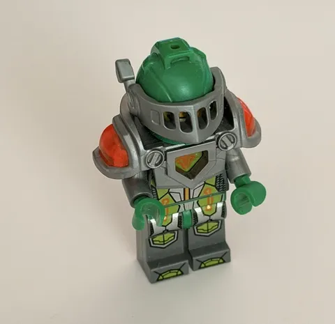 Lego Nexo Knights Aaron MINIFIGURE New From Set 70325