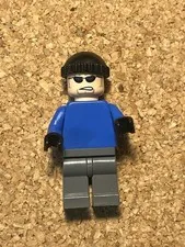 LEGO Batman I: Mr. Freeze’s Henchman Minifigure bat012